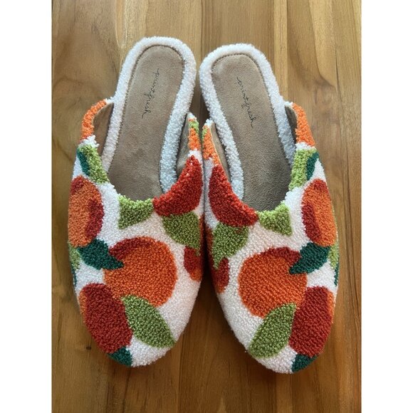 Print fresh Slippers Chic and CozyFootwear Size 9 - Picture 2 of 16